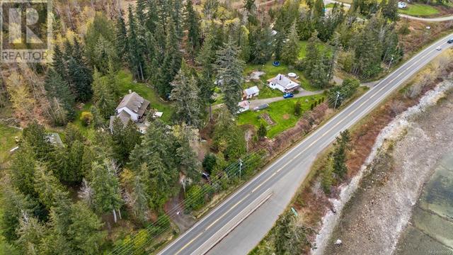 6249 Island Hwy, House detached with 3 bedrooms, 3 bathrooms and 8 parking in Comox Valley A BC | Image 21