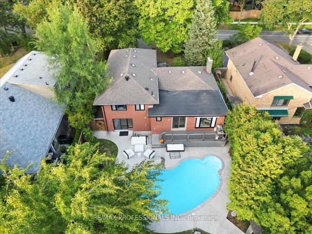 356 The Kingsway, House detached with 3 bedrooms, 4 bathrooms and 6 parking in Toronto ON | Image 32