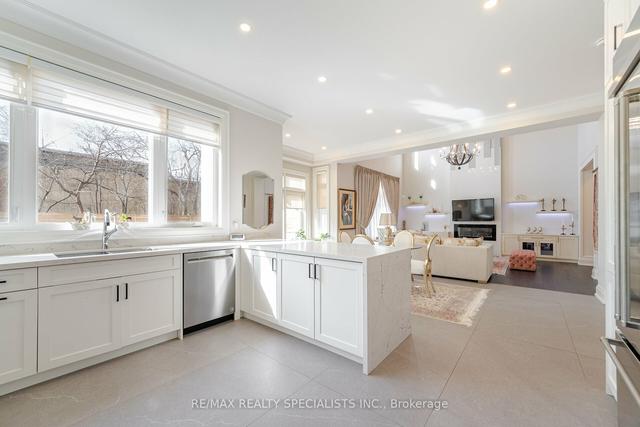 2043 Saxon Rd, House detached with 4 bedrooms, 5 bathrooms and 8 parking in Oakville ON | Image 9