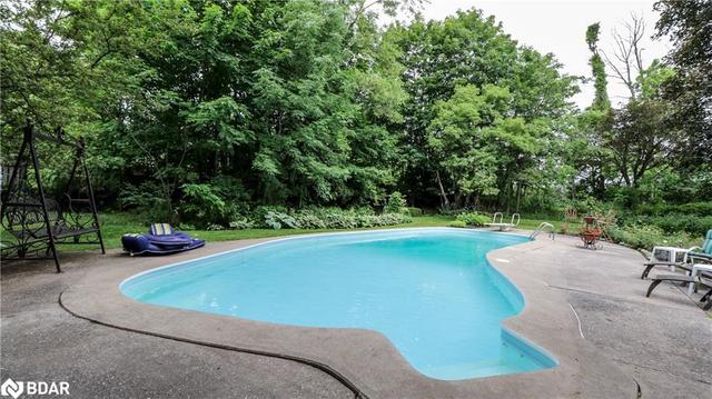 1832 Ridge Road W, House detached with 6 bedrooms, 3 bathrooms and 8 parking in Oro Medonte ON | Image 9