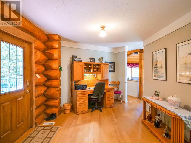 4845 Ten Mile Lake Road, House detached with 3 bedrooms, 3 bathrooms and null parking in Cariboo B BC | Image 22
