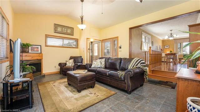 7 Kathleen Street, House detached with 3 bedrooms, 1 bathrooms and null parking in Brant ON | Image 21