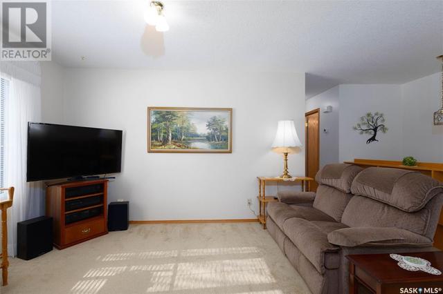 3768 Queens Gate, House detached with 2 bedrooms, 2 bathrooms and null parking in Regina SK | Image 13