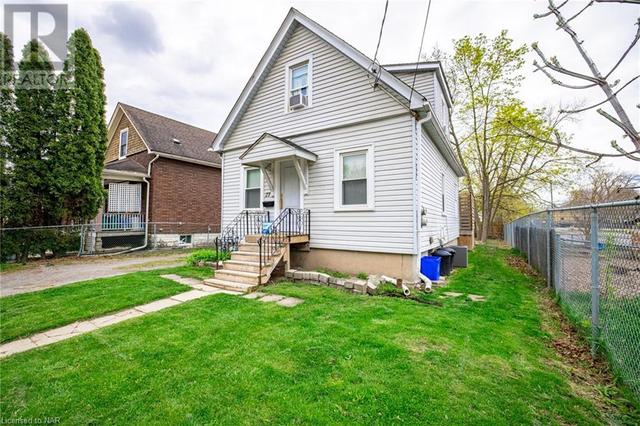 27 Ida Street, House other with 3 bedrooms, 2 bathrooms and 3 parking in St. Catharines ON | Image 2
