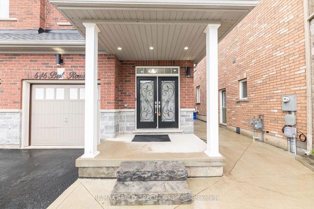 646 Best Rd, House semidetached with 3 bedrooms, 4 bathrooms and 4 parking in Milton ON | Image 12