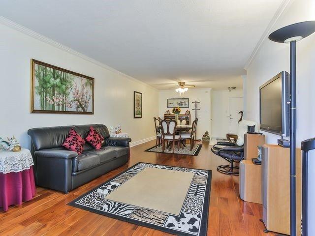 1001 - 55 Huntingdale Blvd, Condo with 3 bedrooms, 2 bathrooms and 1 parking in Toronto ON | Image 5