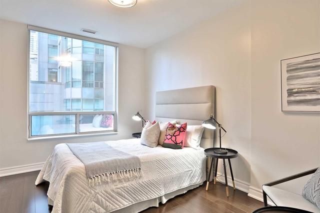 302 - 980 Yonge St, Condo with 2 bedrooms, 2 bathrooms and 1 parking in Toronto ON | Image 13