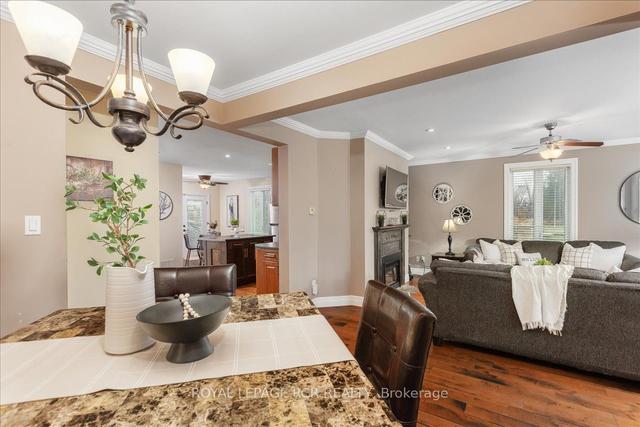 19214 Holland Landing Rd, House detached with 4 bedrooms, 3 bathrooms and 10 parking in East Gwillimbury ON | Image 2