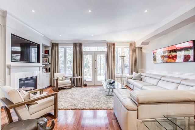 th6 - 217 Roslin Ave, House attached with 4 bedrooms, 5 bathrooms and 2 parking in Toronto ON | Image 4