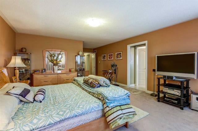 61 Showboat Cres, House detached with 4 bedrooms, 5 bathrooms and 6 parking in Brampton ON | Image 17