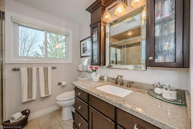 17 Sunrise Court, House detached with 4 bedrooms, 2 bathrooms and 6 parking in Guelph ON | Image 21