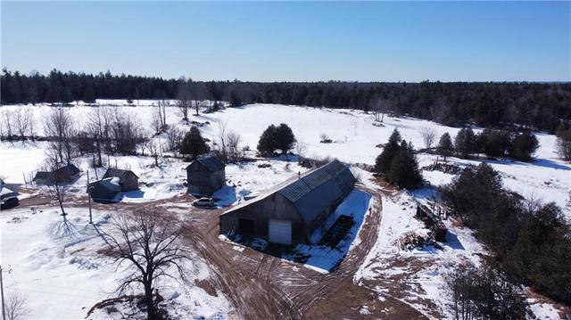 2859 8th Concession C Road, House detached with 4 bedrooms, 2 bathrooms and 20 parking in Lanark Highlands ON | Image 30