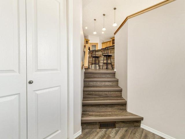 140 Jessie Robinson Close N, House detached with 4 bedrooms, 2 bathrooms and 3 parking in Lethbridge AB | Image 5