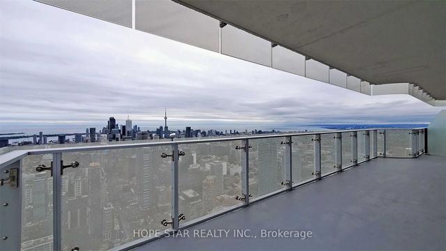 6704 - 1 Bloor St E, Condo with 2 bedrooms, 2 bathrooms and 1 parking in Toronto ON | Image 17