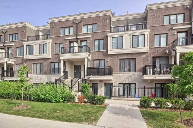 30 - 70 Eastwood Park Gdns, Townhouse with 1 bedrooms, 1 bathrooms and 1 parking in Toronto ON | Image 1