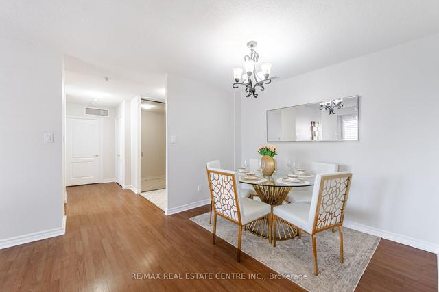 204 - 3 Dayspring Circ, Condo with 2 bedrooms, 2 bathrooms and 1 parking in Brampton ON | Image 2