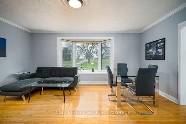 217 Massassauga Rd, House detached with 2 bedrooms, 1 bathrooms and 10 parking in Prince Edward County ON | Image 5