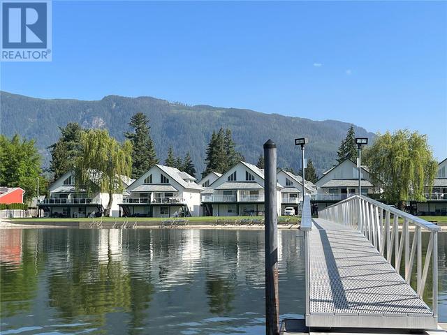 242 - 213 White Pine Crescent, Condo with 2 bedrooms, 1 bathrooms and 2 parking in Sicamous BC | Image 26