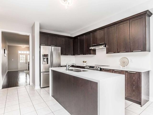 27 Zanetta Cres, House detached with 4 bedrooms, 4 bathrooms and 6 parking in Brampton ON | Image 9