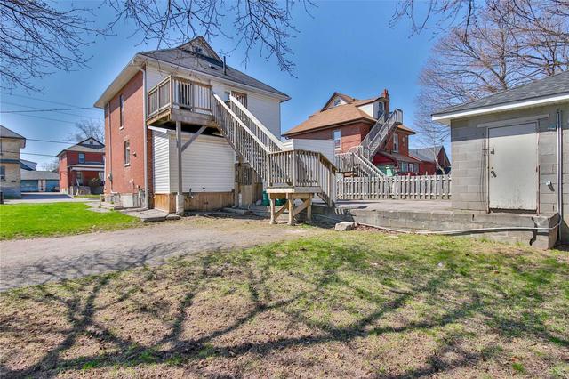 201 Albert St, House detached with 3 bedrooms, 3 bathrooms and 6 parking in Oshawa ON | Image 17