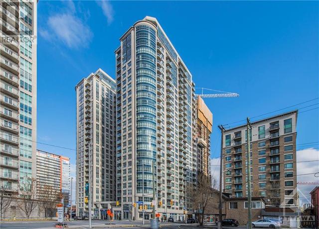 2204 - 195 Besserer Street, Condo with 1 bedrooms, 1 bathrooms and 1 parking in Ottawa ON | Image 2