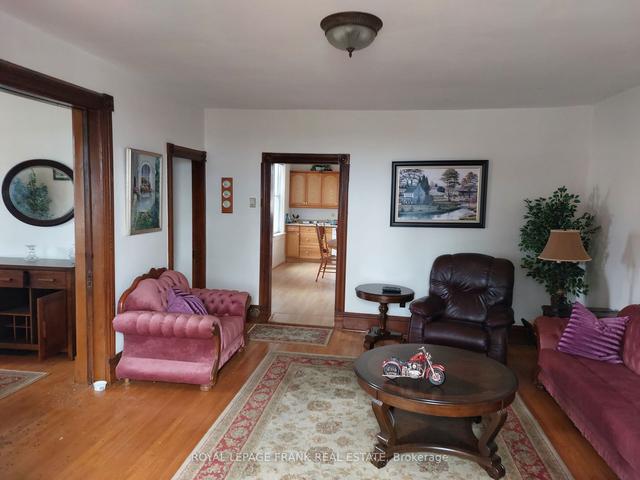 7215 Old Scugog Rd N, House detached with 3 bedrooms, 3 bathrooms and 6 parking in Clarington ON | Image 4