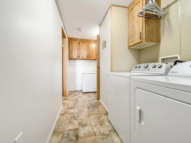 66 - 2715 Westside Drive W, Home with 3 bedrooms, 2 bathrooms and 2 parking in Lethbridge AB | Image 22