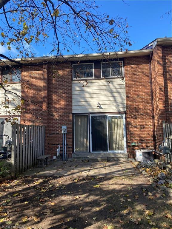 13 - 201 Silvercreek Parkway N, House attached with 3 bedrooms, 1 bathrooms and 2 parking in Guelph ON | Image 22