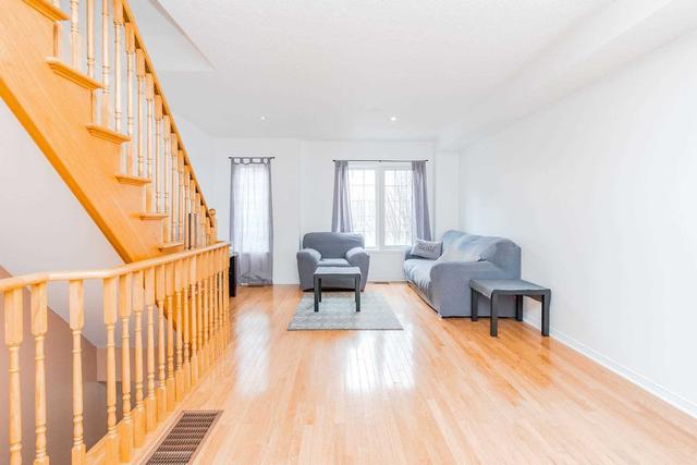 55 - 65 Birdstone Cres, Townhouse with 3 bedrooms, 3 bathrooms and 2 parking in Toronto ON | Image 2