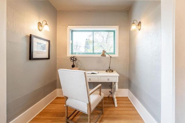 506 38 Avenue Sw, House detached with 3 bedrooms, 1 bathrooms and 1 parking in Calgary AB | Image 6