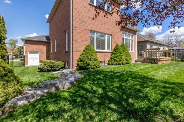 8 Cliffcrest Crt, House detached with 4 bedrooms, 4 bathrooms and 6 parking in Caledon ON | Image 35