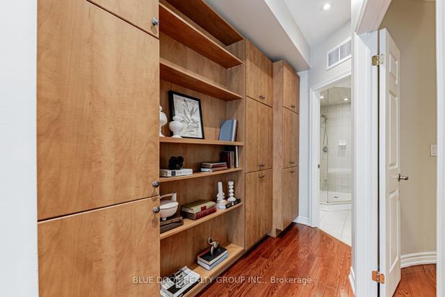 16 - 1970 Bloor St W, House attached with 2 bedrooms, 3 bathrooms and 1 parking in Toronto ON | Image 20