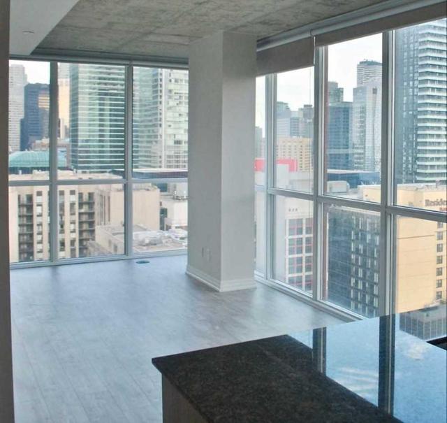2005 - 88 Blue Jays Way, Condo with 2 bedrooms, 2 bathrooms and 1 parking in Toronto ON | Image 3