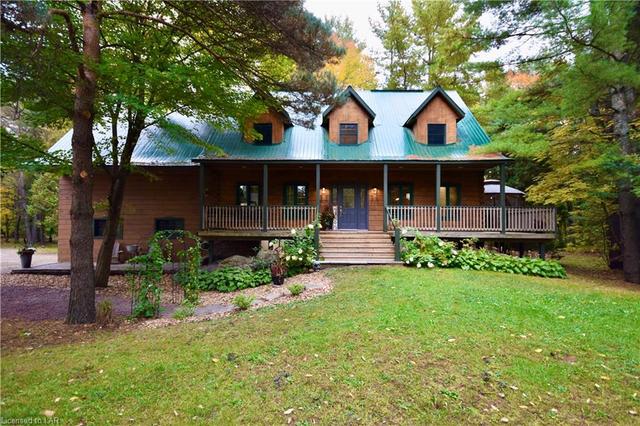 8936 12 Highway, House detached with 4 bedrooms, 2 bathrooms and 17 parking in Oro Medonte ON | Image 2