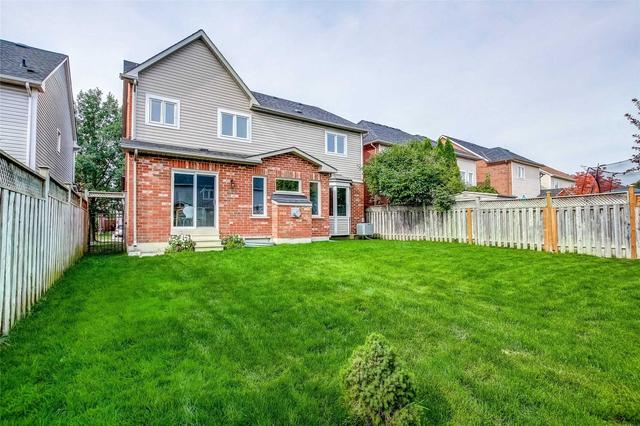 7075 Drumcashel Crt, House detached with 4 bedrooms, 3 bathrooms and 4 parking in Mississauga ON | Image 32