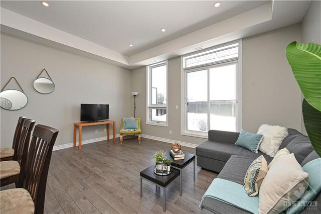 210 Terravita Private, House attached with 2 bedrooms, 2 bathrooms and 1 parking in Ottawa ON | Image 3