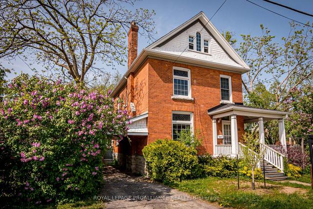 95 Mack St, House detached with 7 bedrooms, 4 bathrooms and 3 parking in Kingston ON | Image 23