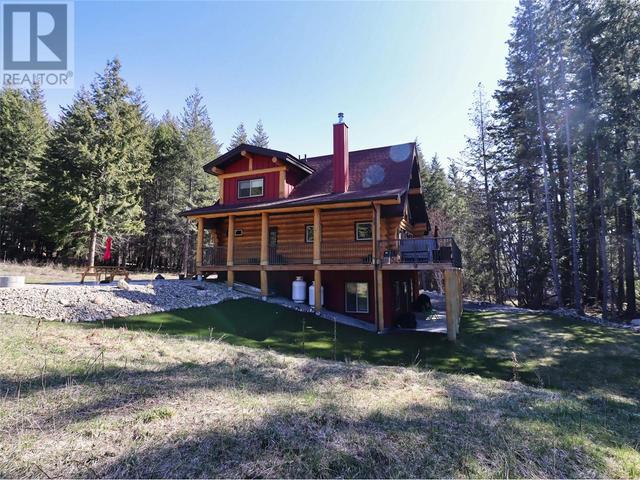 2589 Airstrip Road, House detached with 3 bedrooms, 3 bathrooms and 2 parking in Columbia Shuswap F BC | Image 54