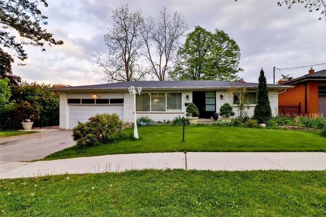 223 Edenbridge Dr, House detached with 3 bedrooms, 3 bathrooms and 6 parking in Toronto ON | Image 5
