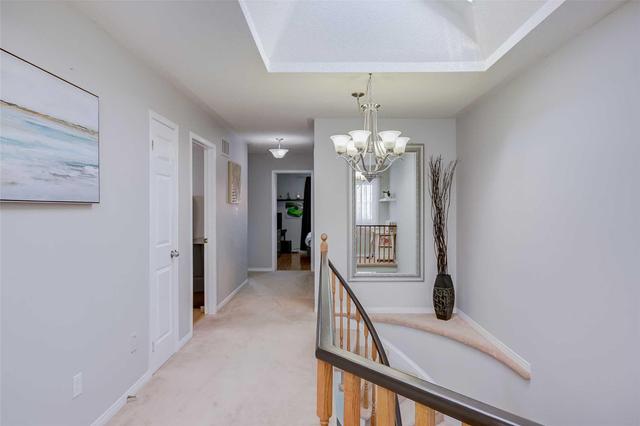 102 Muirland Cres, House detached with 4 bedrooms, 4 bathrooms and 4 parking in Brampton ON | Image 10