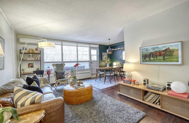 305 - 65 Southport St, Condo with 2 bedrooms, 2 bathrooms and 1 parking in Toronto ON | Image 4