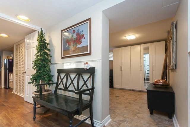 46 Rothsay Ave, House detached with 2 bedrooms, 2 bathrooms and 4 parking in Toronto ON | Image 12