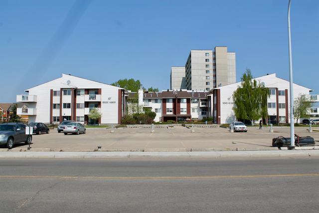 14 - 9640 92 Avenue, Condo with 2 bedrooms, 1 bathrooms and 1 parking in Grande Prairie AB | Image 1