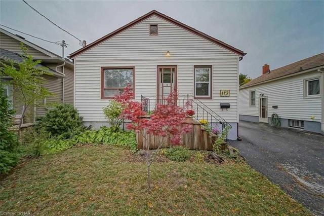 113 Powerview Ave, House detached with 2 bedrooms, 2 bathrooms and 4 parking in St. Catharines ON | Image 1