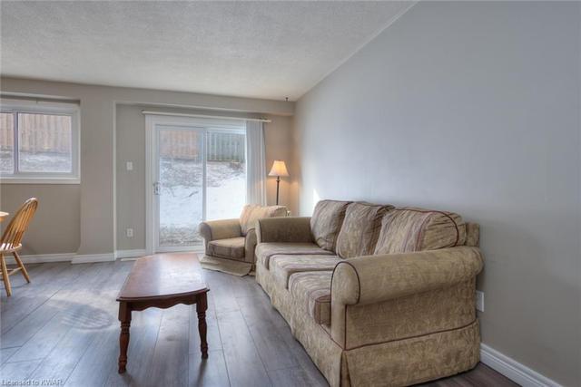 a - 304 Bluevale Street N, House attached with 3 bedrooms, 1 bathrooms and 2 parking in Waterloo ON | Image 9
