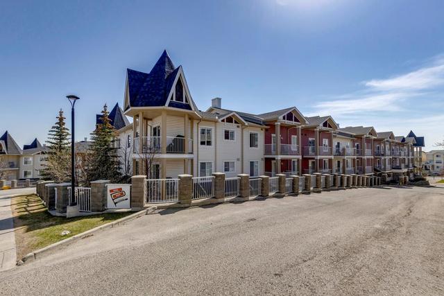8203 - 70 Panamount Drive Nw, Condo with 1 bedrooms, 1 bathrooms and 1 parking in Calgary AB | Image 2