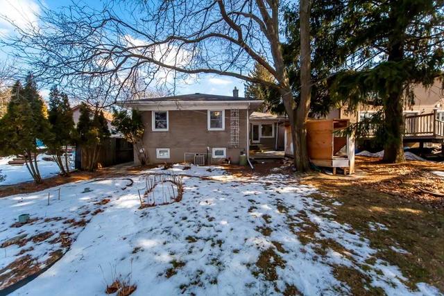 56 Bethune Blvd, House detached with 3 bedrooms, 4 bathrooms and 5 parking in Toronto ON | Image 13
