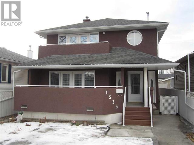 1533 19 Avenue Nw, House detached with 3 bedrooms, 3 bathrooms and 3 parking in Calgary AB | Image 1