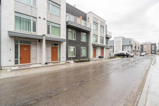 74 - 23 Applewood Lane, Townhouse with 3 bedrooms, 3 bathrooms and 1 parking in Toronto ON | Image 1