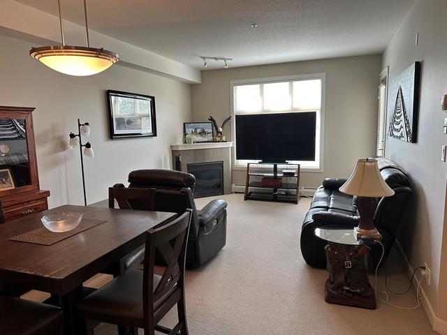 211 - 100 Lakeway Boulevard, Condo with 2 bedrooms, 2 bathrooms and 2 parking in Sylvan Lake AB | Image 5